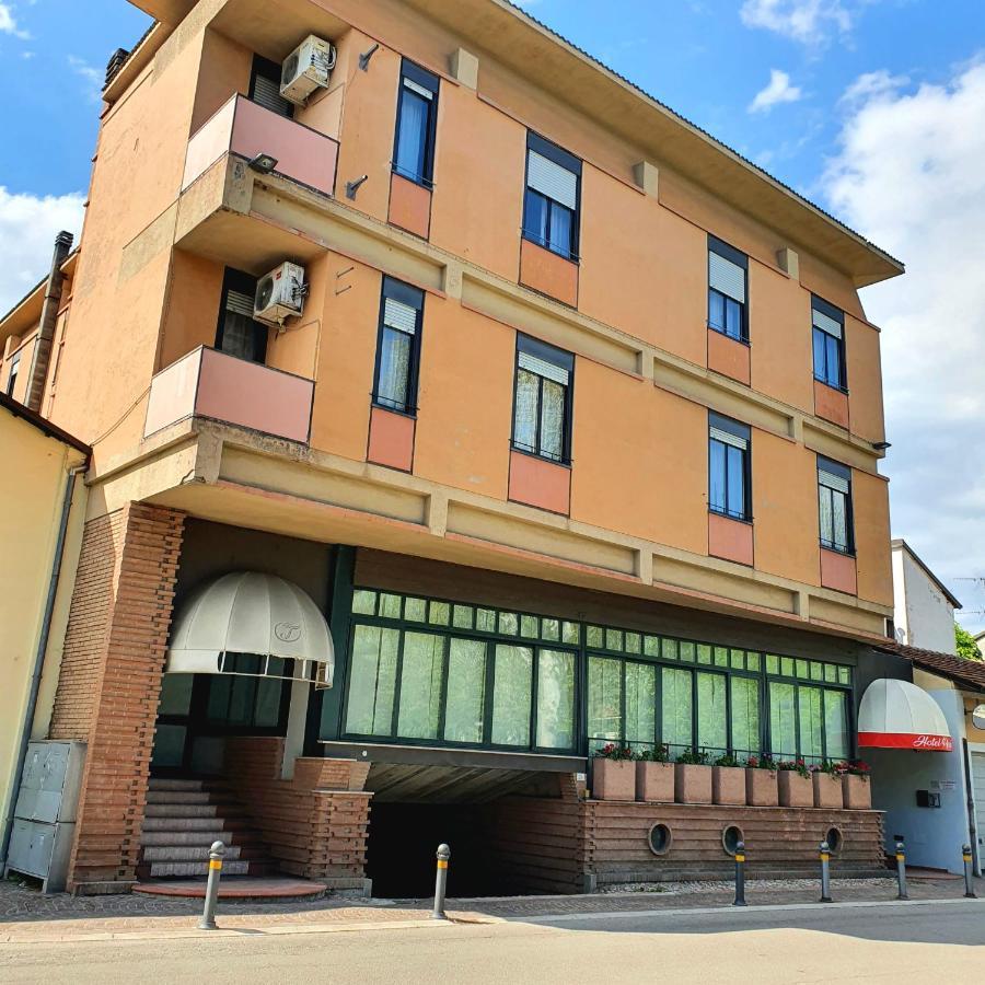 Hotel Perla Massa Lombarda Exterior photo