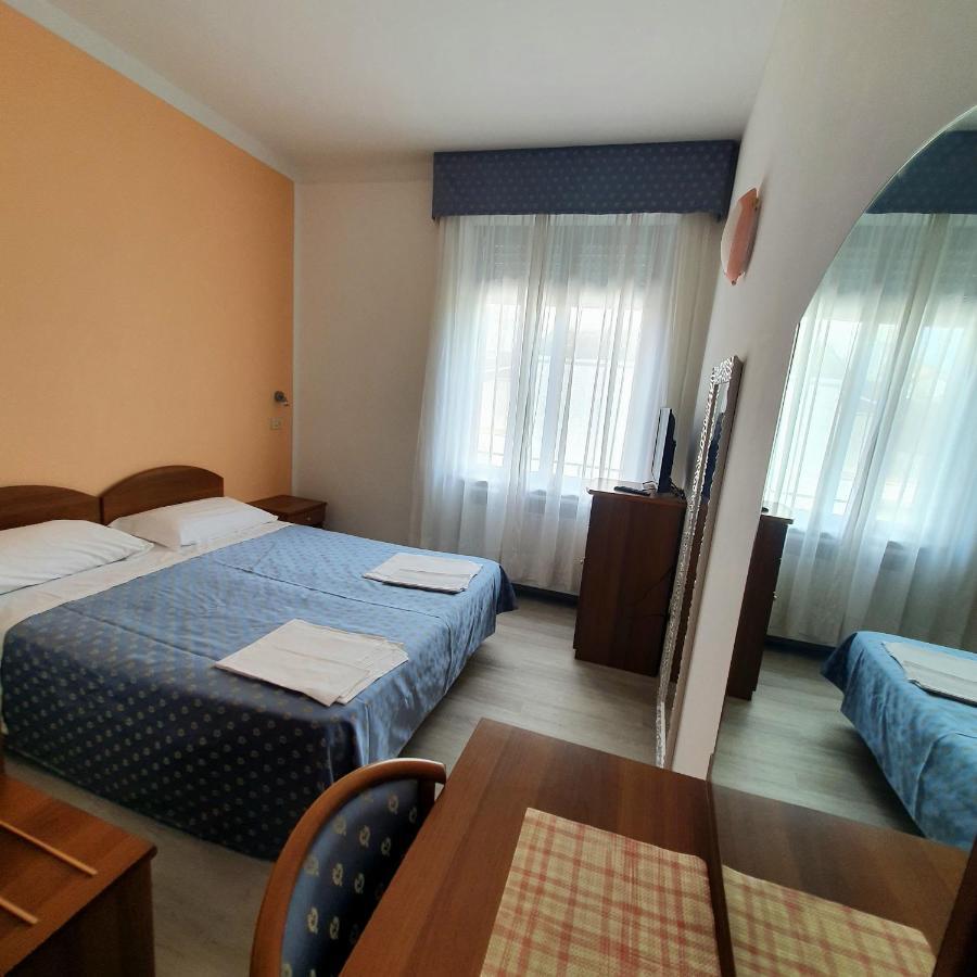 Hotel Perla Massa Lombarda Exterior photo